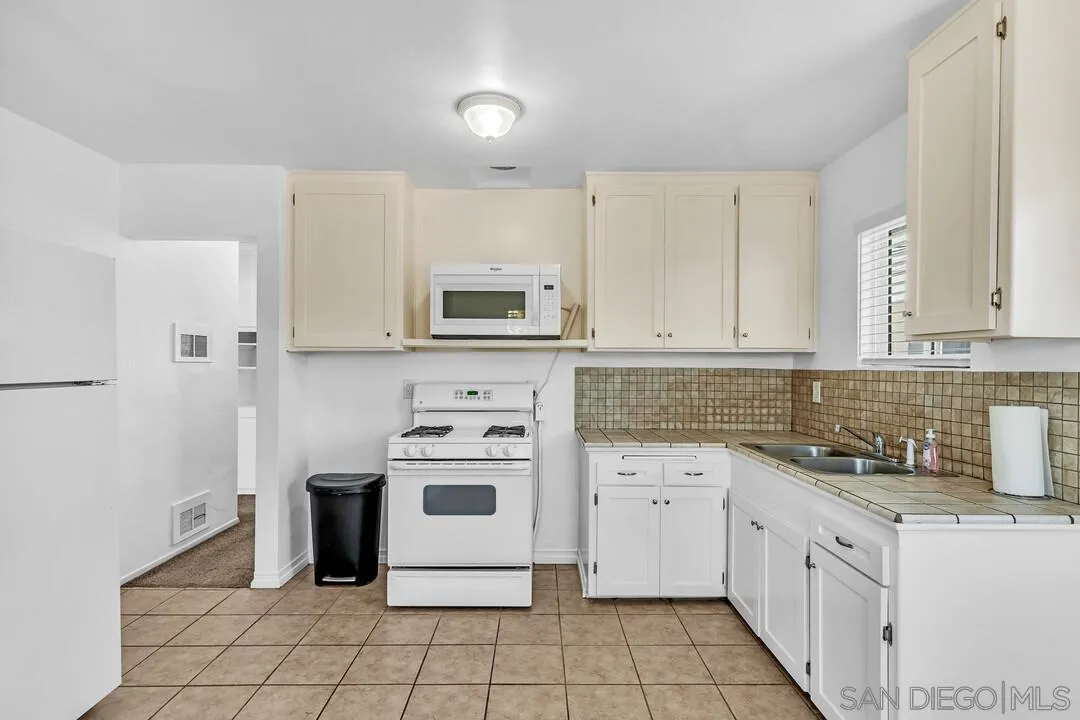 260 E Street Chula Vista, CA 91910 - Photo 36 of 49 260 E