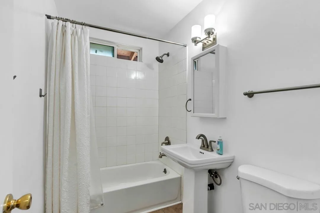 260 E Street Chula Vista, CA 91910 - Photo 44 of 49 260 E Bathroom