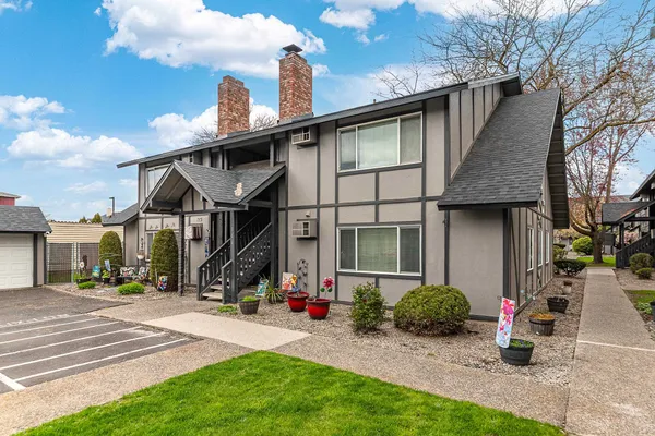 $190,000 | 306 East Weile Avenue, Unit #2, Spokane, WA 99208