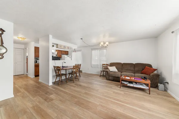 $190,000 | 306 East Weile Avenue, Unit #2, Spokane, WA 99208