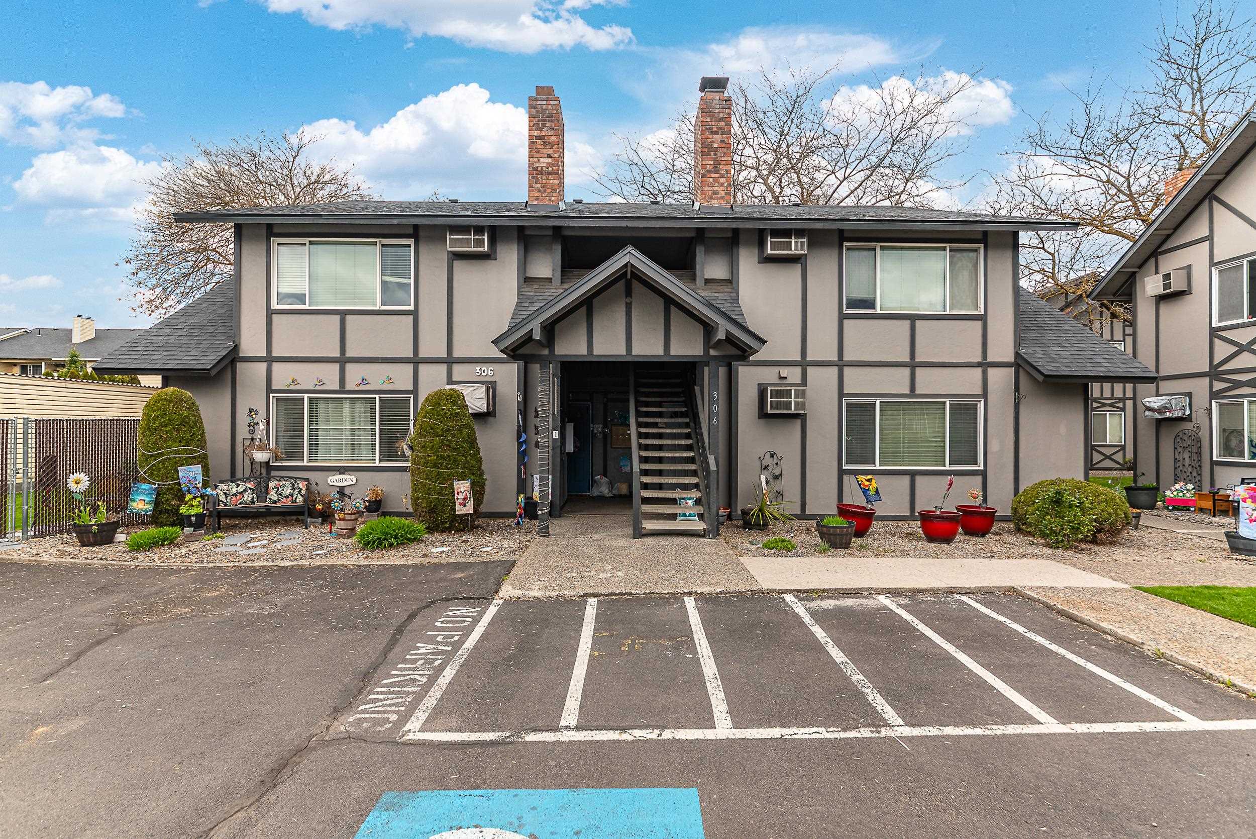 306 East Weile Avenue, Unit #2 Spokane, WA 99208 - Photo 4 of 31