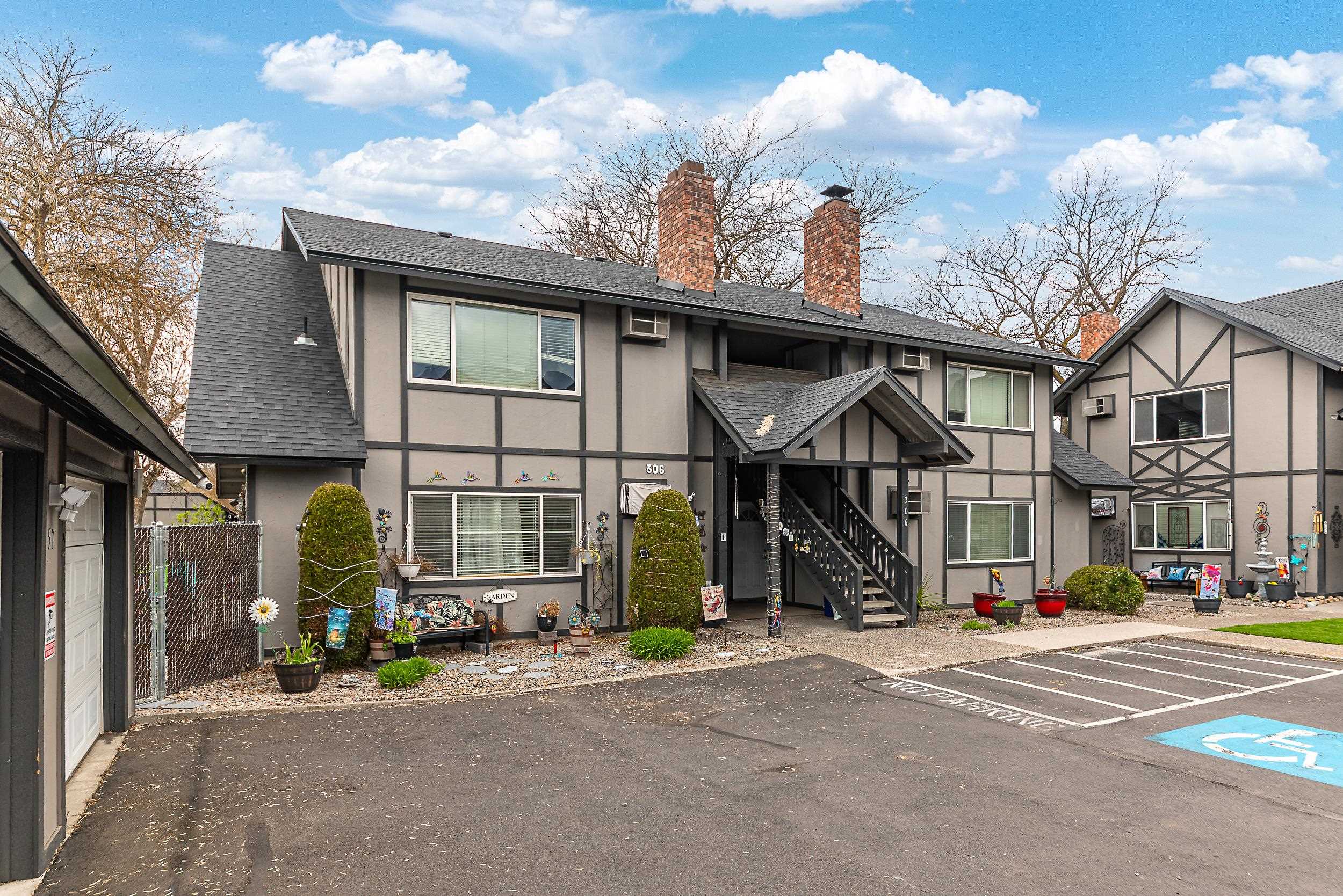 306 East Weile Avenue, Unit #2 Spokane, WA 99208 - Photo 5 of 31