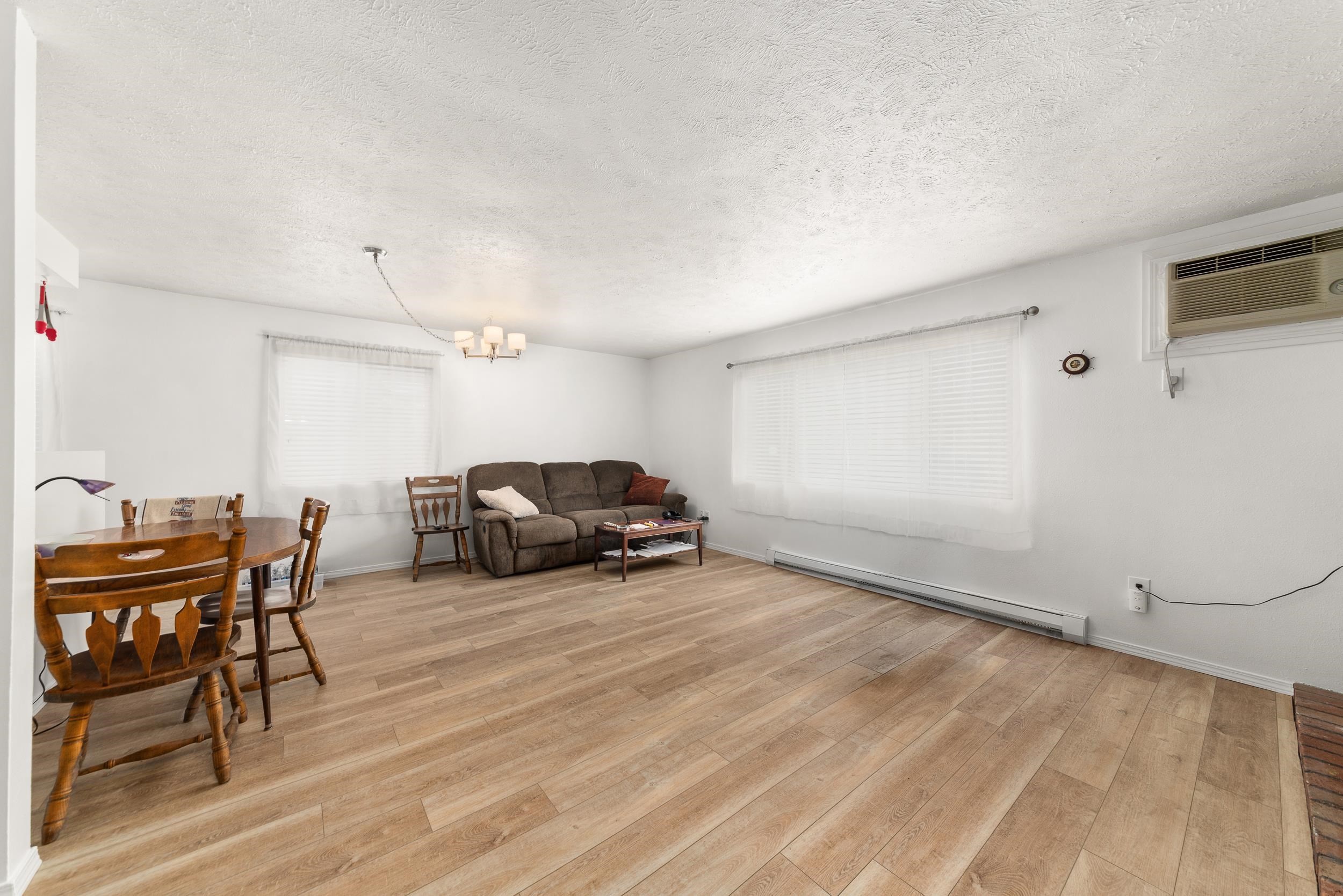 306 East Weile Avenue, Unit #2 Spokane, WA 99208 - Photo 8 of 31