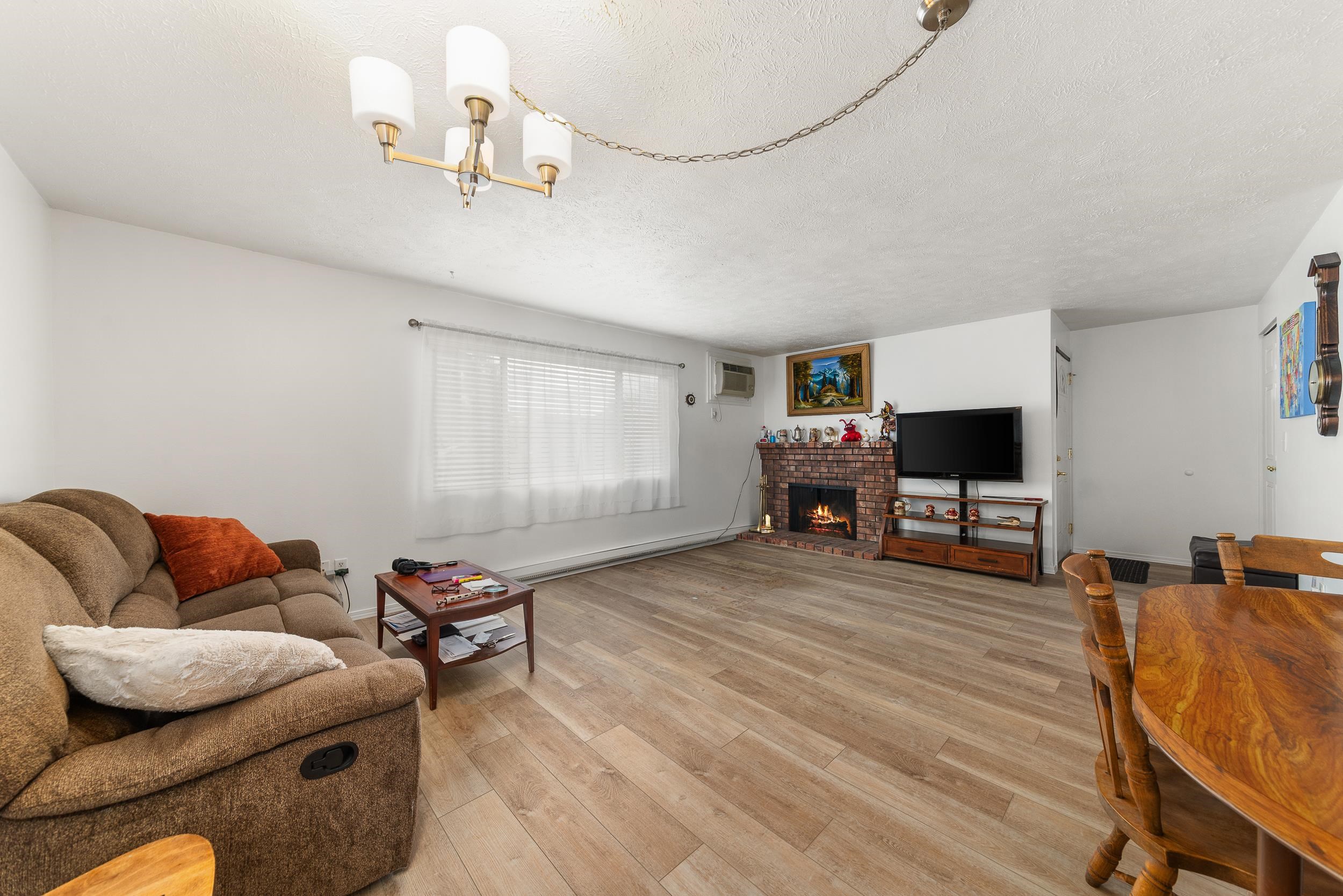 306 East Weile Avenue, Unit #2 Spokane, WA 99208 - Photo 9 of 31