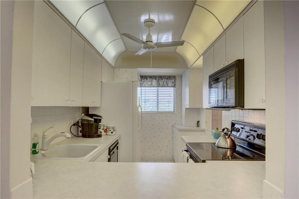5403 Southeast Miles Grant Road, Unit H203 Stuart, FL 34997 - Photo 6 of 31 Gallery Image 6