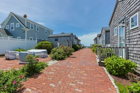 $319,000 | 9 Windemere Road, Unit 8, West Yarmouth, MA 02673