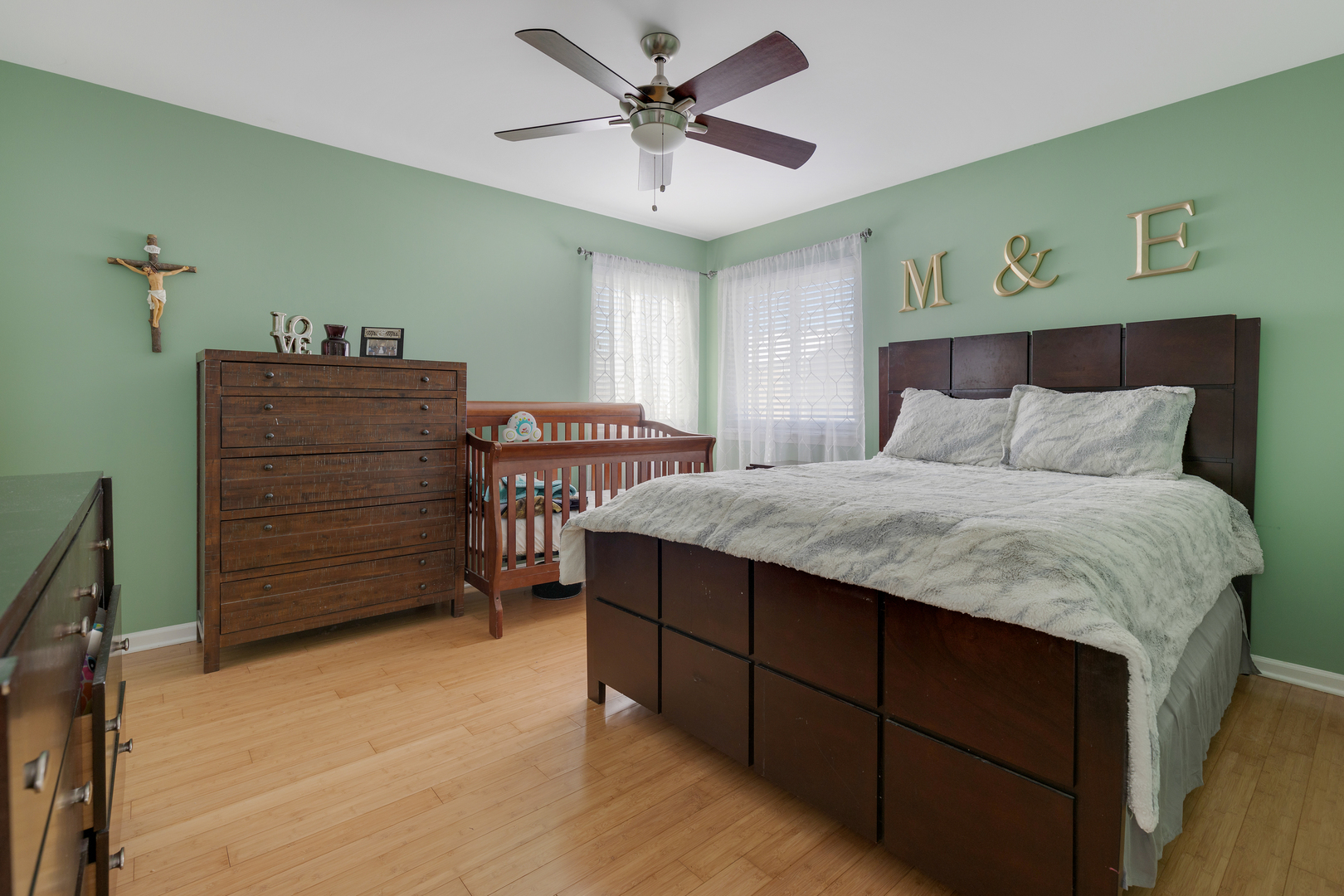 1 Carl Court Lake In The Hills, IL 60156 - Photo 10 of 20 a bedroom with a bed and a dresser