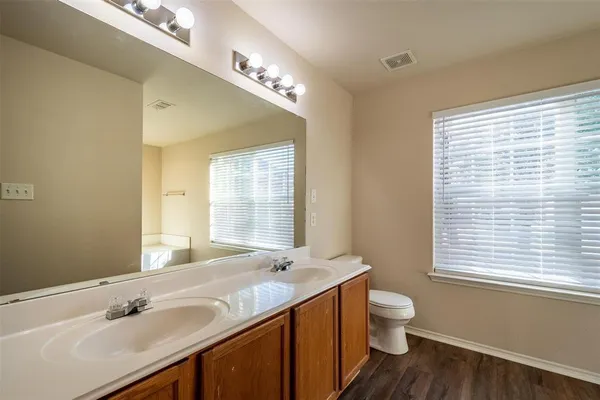 $2,200 | 228 Memory Drive, Fort Worth, TX 76108