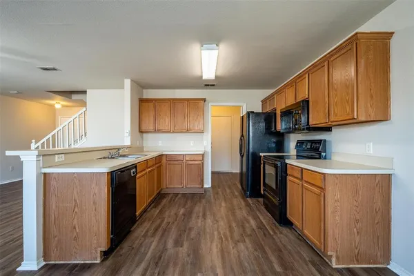 $2,200 | 228 Memory Drive, Fort Worth, TX 76108