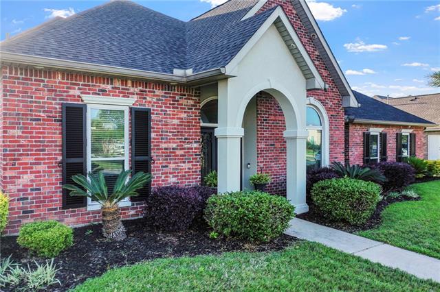 249 Masters Point Court Slidell, LA 70458 - Photo 3 of 40