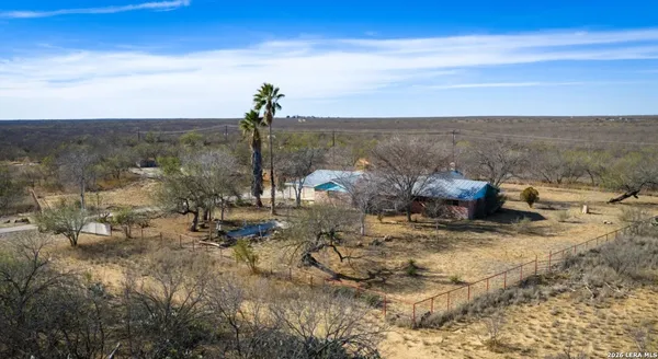 $289,000 | 1799 Shumaca Road, Carrizo Springs, TX 78834