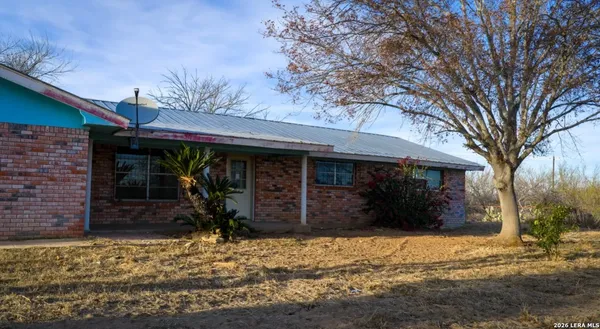$289,000 | 1799 Shumaca Road, Carrizo Springs, TX 78834