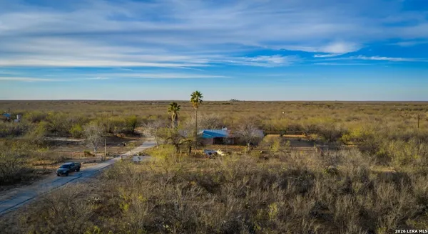 $289,000 | 1799 Shumaca Road, Carrizo Springs, TX 78834