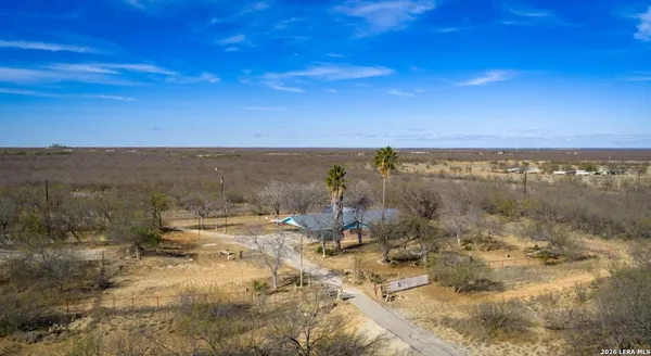 $289,000 | 1799 Shumaca Road, Carrizo Springs, TX 78834