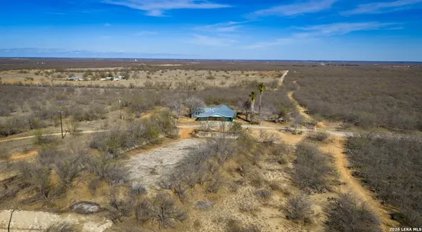 $289,000 | 1799 Shumaca Road, Carrizo Springs, TX 78834