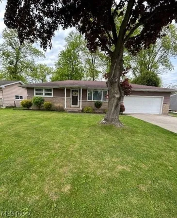 $199,900 | 1566 Arthur Drive Northwest, Warren, OH 44485