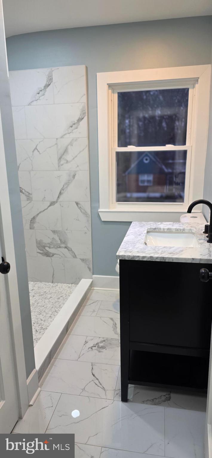 34 Dunmore Road Catonsville, MD 21228 - Photo 6 of 12