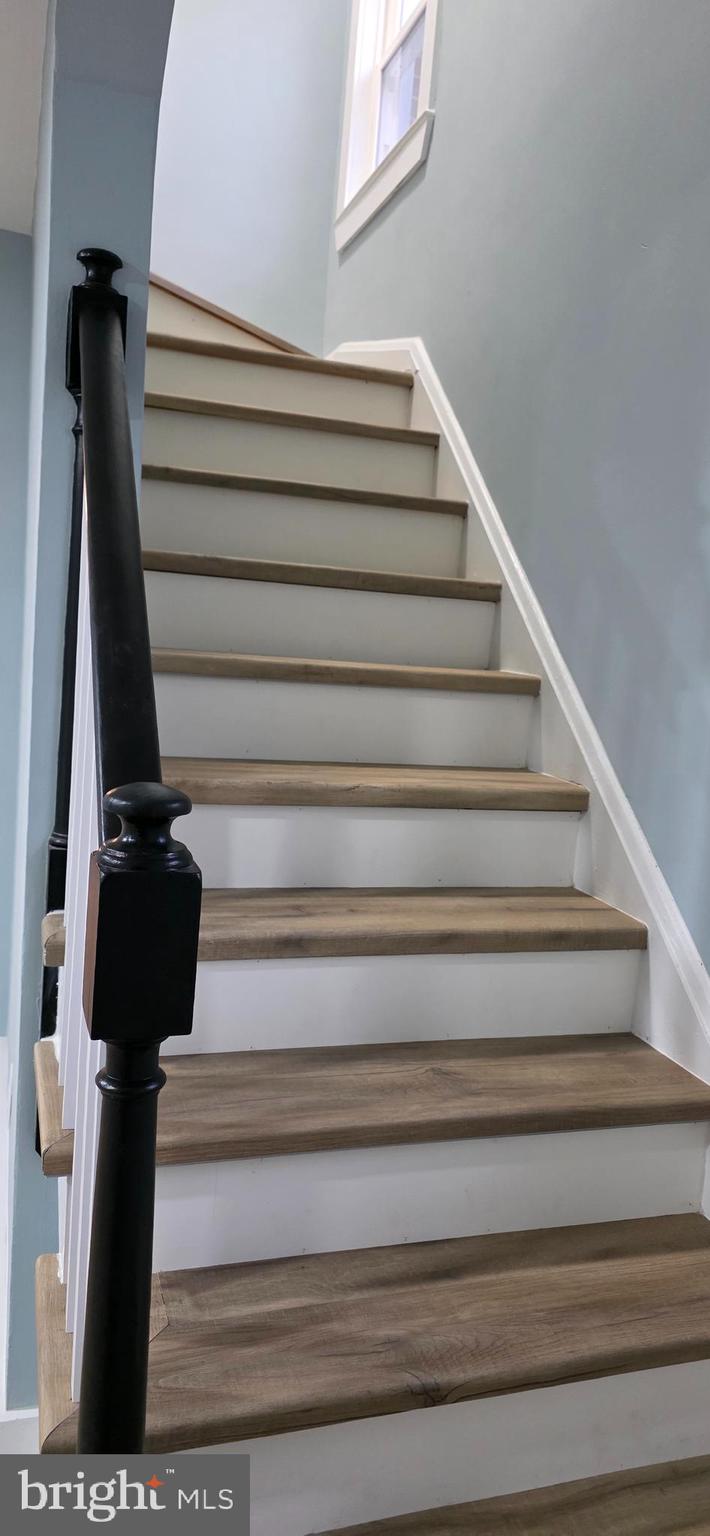 34 Dunmore Road Catonsville, MD 21228 - Photo 8 of 12