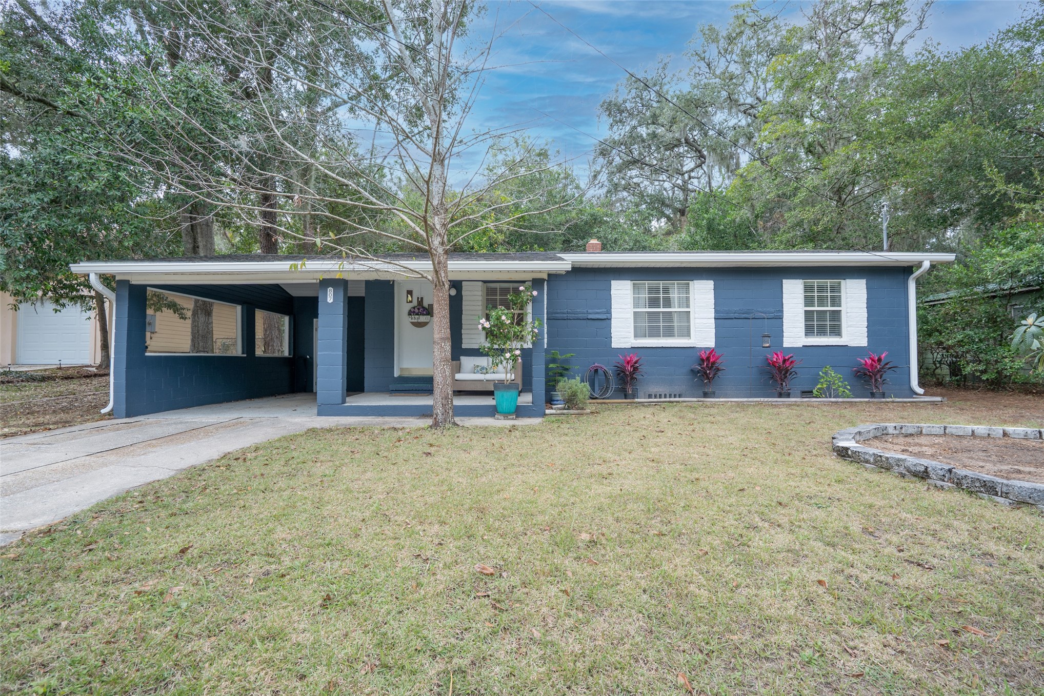 807 Stanley Drive Fernandina Beach, FL 32034 - Photo 1 of 30 front view of a house with a yard