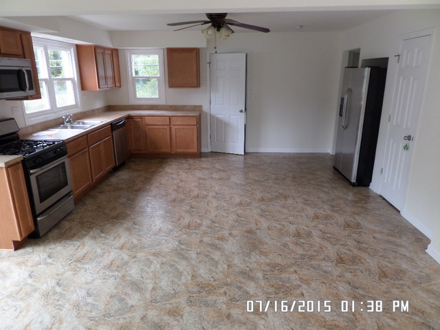14436 Ridgeway Avenue Midlothian, IL 60445 - Photo 3 of 15