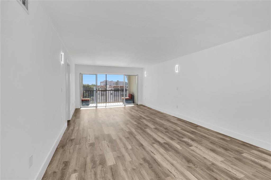 3930 Inverrary Boulevard, Unit 702 Lauderhill, FL 33319 - Photo 15 of 43