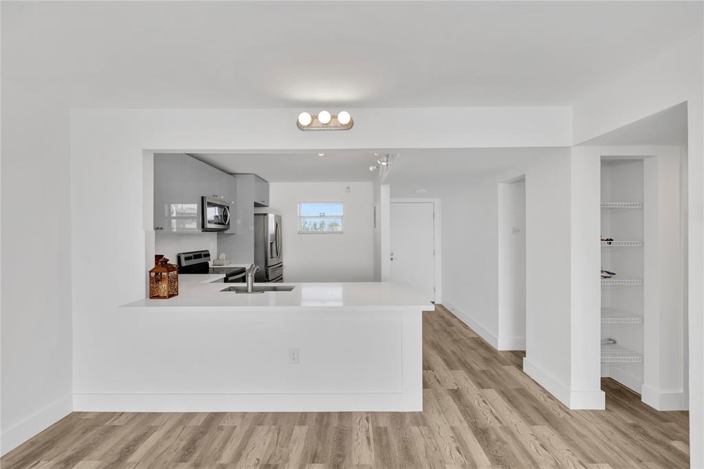 3930 Inverrary Boulevard, Unit 702 Lauderhill, FL 33319 - Photo 3 of 43