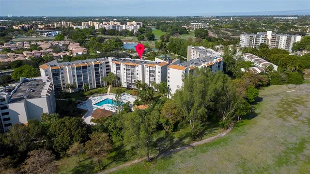 $1,800 | 3930 Inverrary Boulevard, Unit 702, Lauderhill, FL 33319