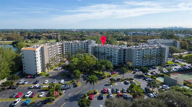 $1,800 | 3930 Inverrary Boulevard, Unit 702, Lauderhill, FL 33319