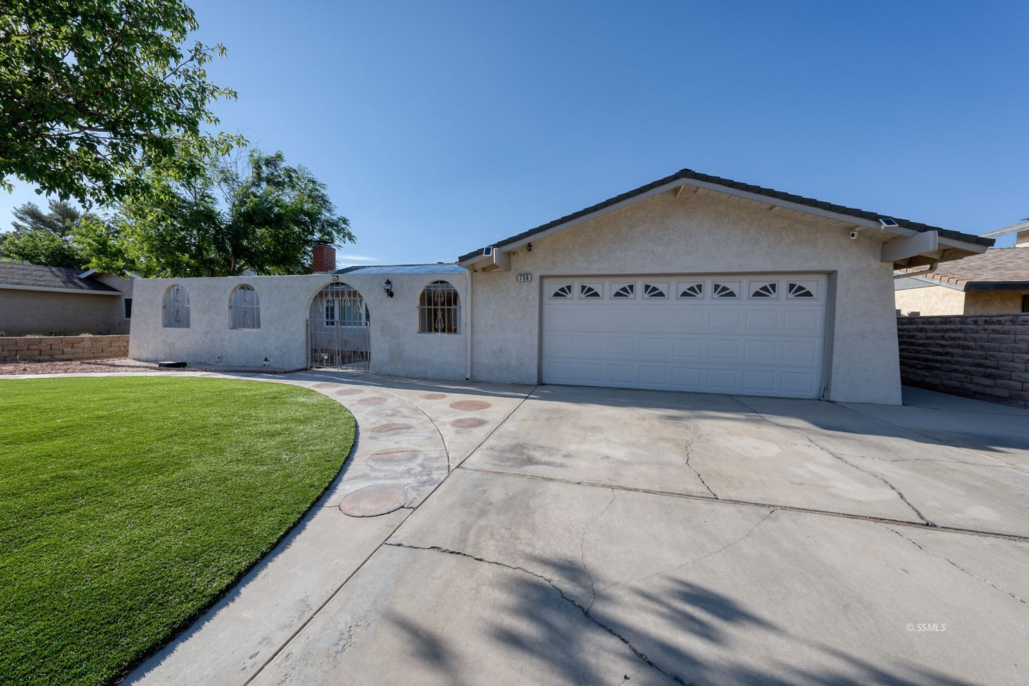 736 West Bataan Avenue Ridgecrest, CA 93555 - Photo 1 of 40 Gallery Image 1