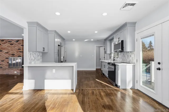 $750,000 | 1 Cherry Lane, Putnam Valley, NY 10579