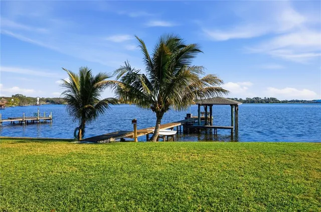a view of a terrace with sitting area