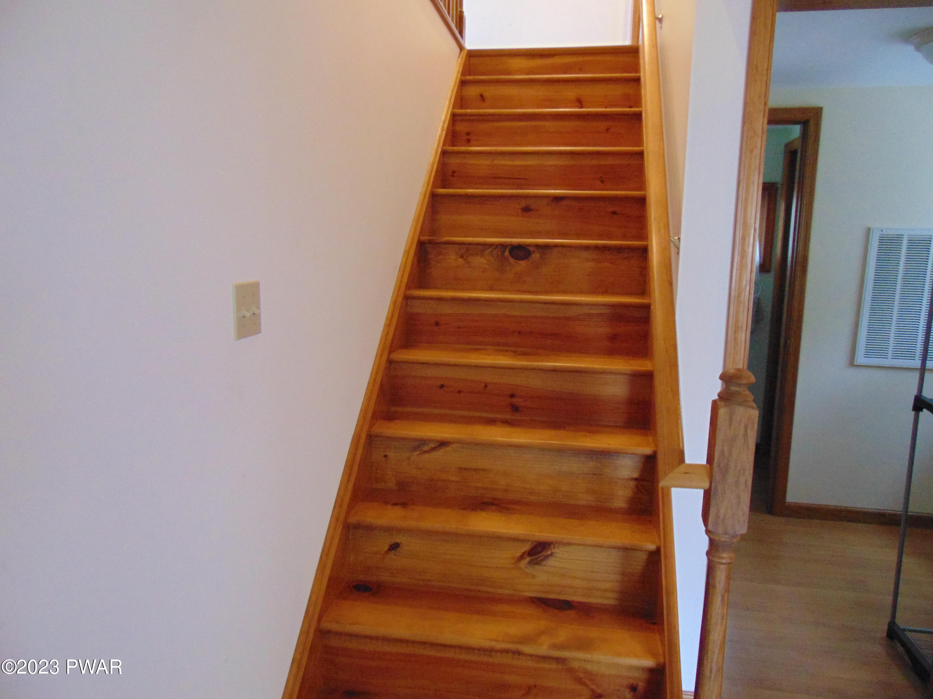 127 Paupack Road Greentown, PA 18426 - Photo 31 of 44 DSC01619
