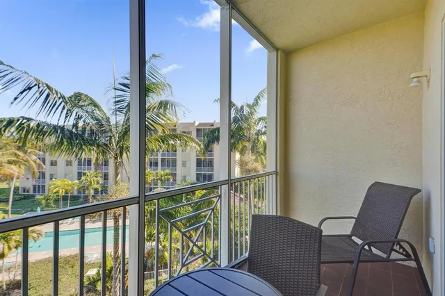 $298,000 | 3600 Oaks Clubhouse Drive, Unit 408, Pompano Beach, FL 33069