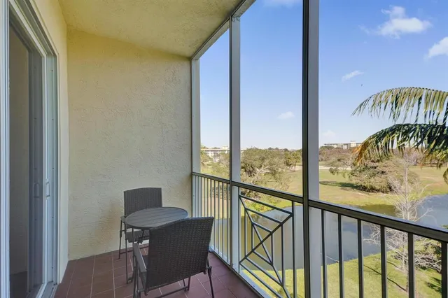 $298,000 | 3600 Oaks Clubhouse Drive, Unit 408, Pompano Beach, FL 33069