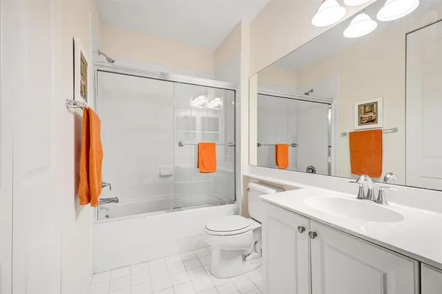 $298,000 | 3600 Oaks Clubhouse Drive, Unit 408, Pompano Beach, FL 33069