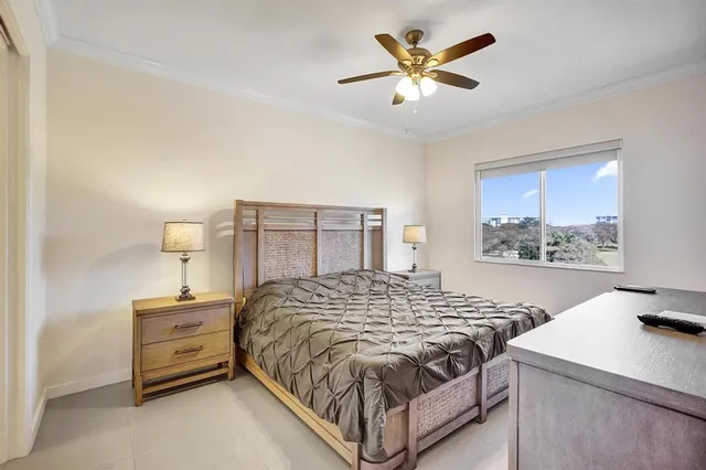 $298,000 | 3600 Oaks Clubhouse Drive, Unit 408, Pompano Beach, FL 33069