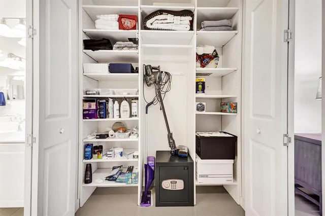 $298,000 | 3600 Oaks Clubhouse Drive, Unit 408, Pompano Beach, FL 33069