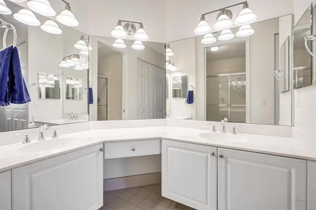 $298,000 | 3600 Oaks Clubhouse Drive, Unit 408, Pompano Beach, FL 33069