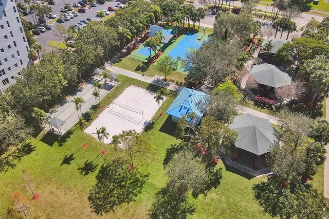 $298,000 | 3600 Oaks Clubhouse Drive, Unit 408, Pompano Beach, FL 33069