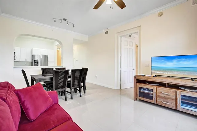 $298,000 | 3600 Oaks Clubhouse Drive, Unit 408, Pompano Beach, FL 33069