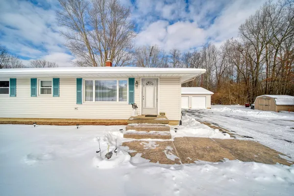 $220,000 | 6728 King Road, Spring Arbor, MI 49283