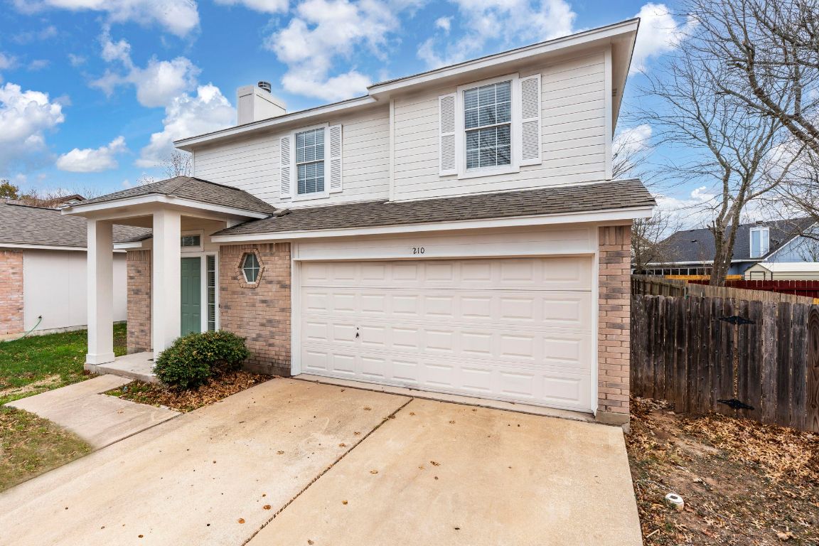 210 Summerside Avenue Lockhart, TX 78644 - Photo 2 of 29