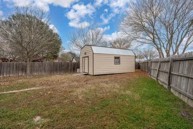 $285,000 | 210 Summerside Avenue, Lockhart, TX 78644