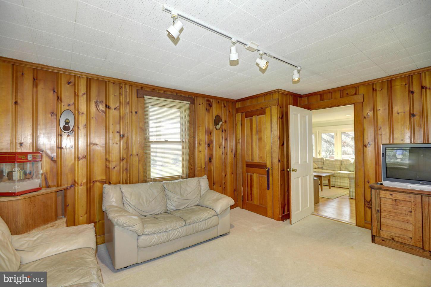 13701 Old Rover Road West Friendship, MD 21794 - Photo 6 of 23 Living Room