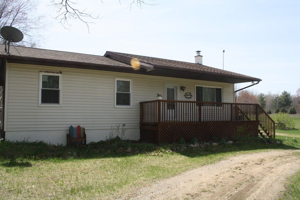 5750 East North County Line Road Edmore, MI 48829 - Photo 3 of 29 1830910-2.JPG
