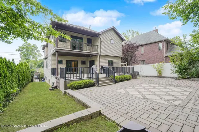 a view of a terrace with sitting area