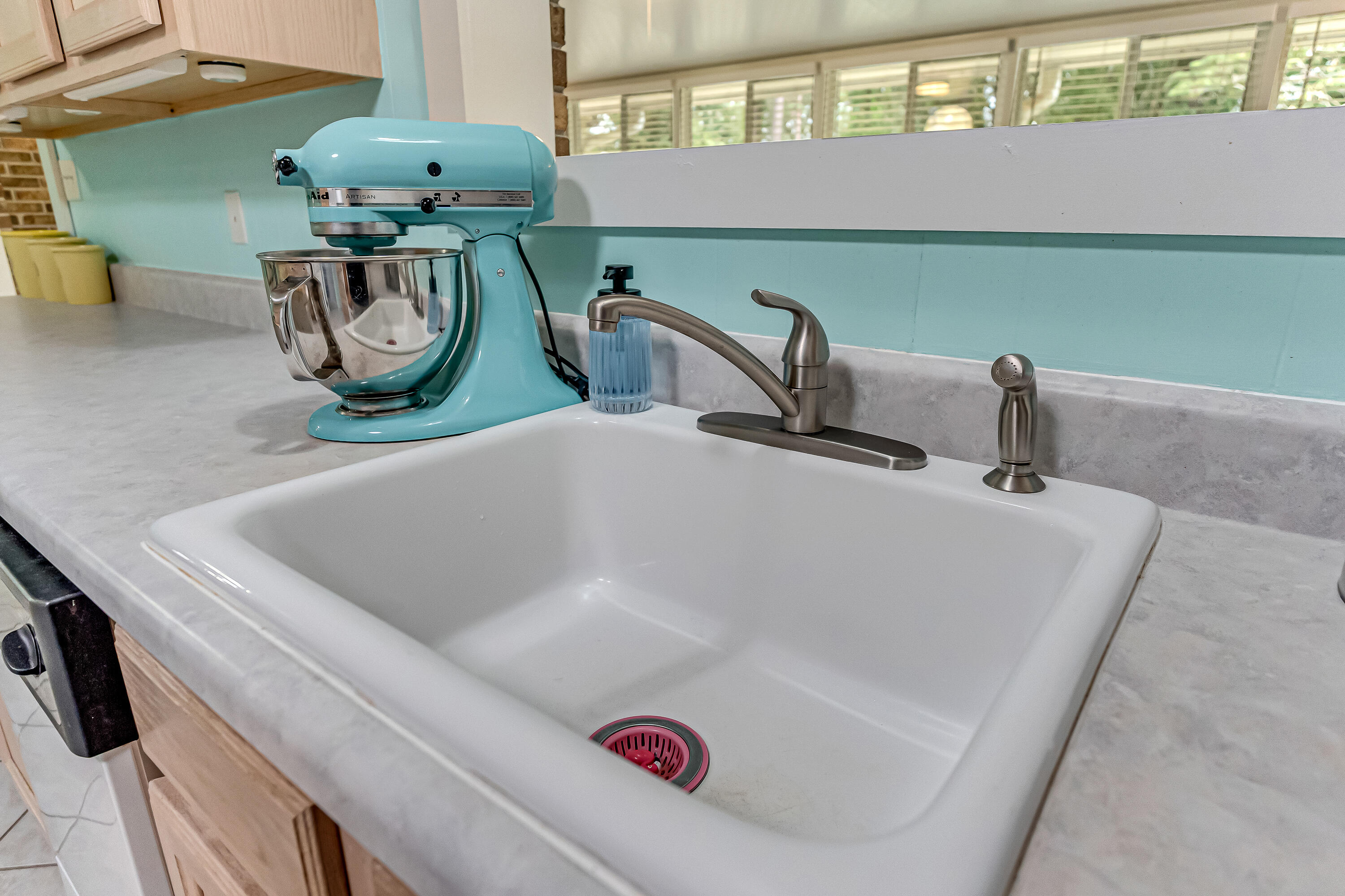 1811 Rattan Palm Drive Niceville, FL 32578 - Photo 13 of 57 a close view of sink