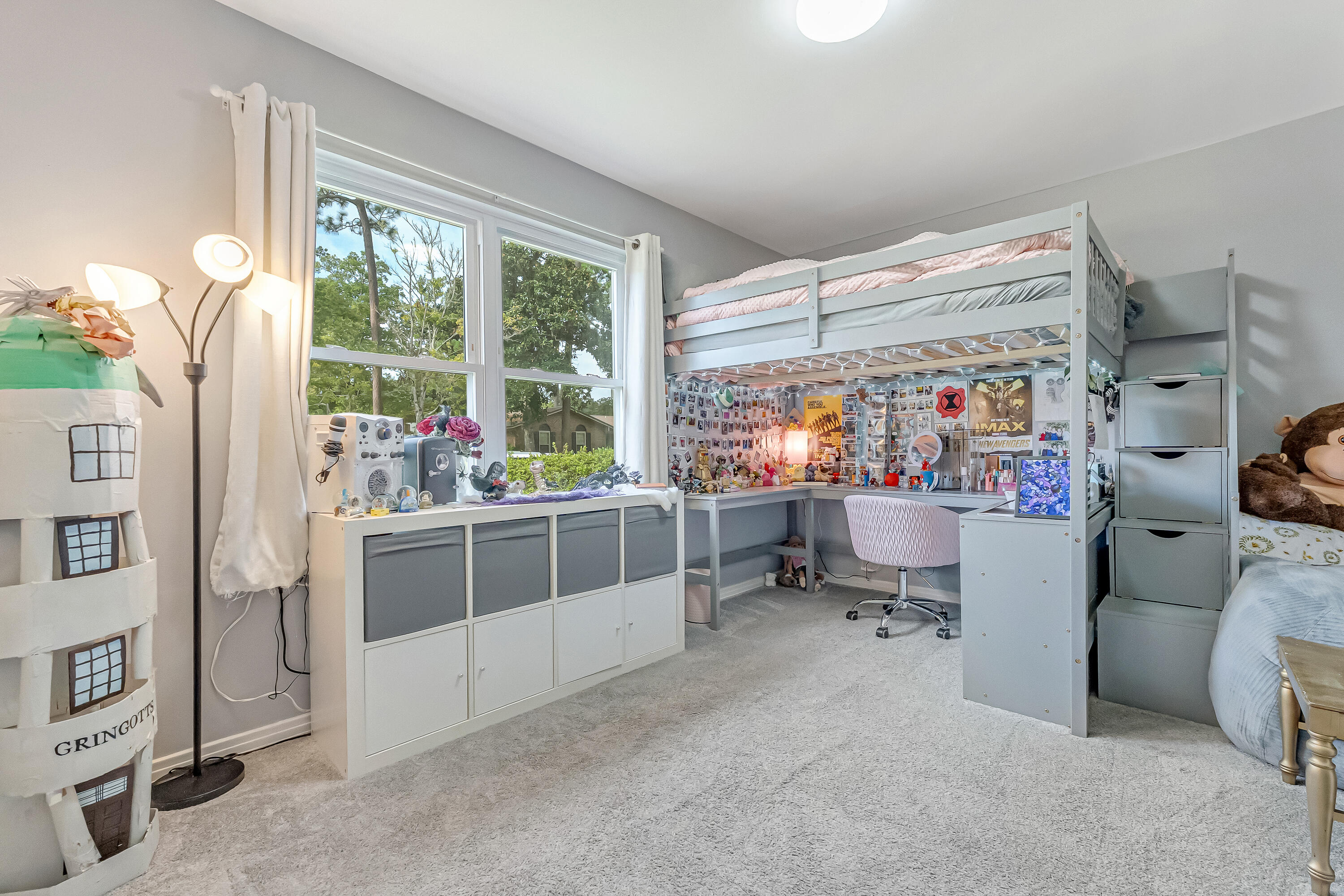 1811 Rattan Palm Drive Niceville, FL 32578 - Photo 35 of 57 a room with furniture and a window