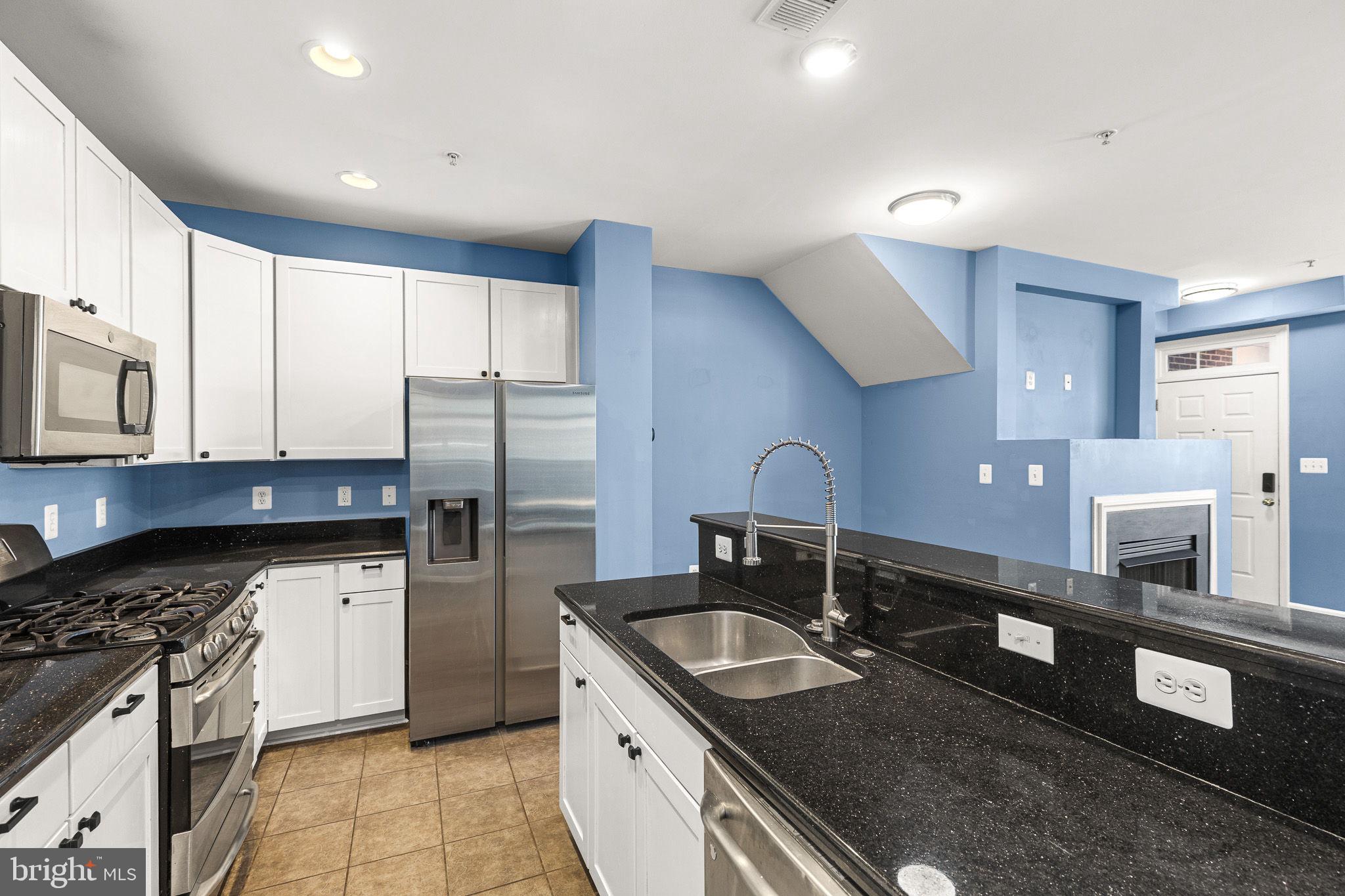 6022 Machen Road, Unit 179 Centreville, VA 20121 - Photo 11 of 25 Granite Countertops