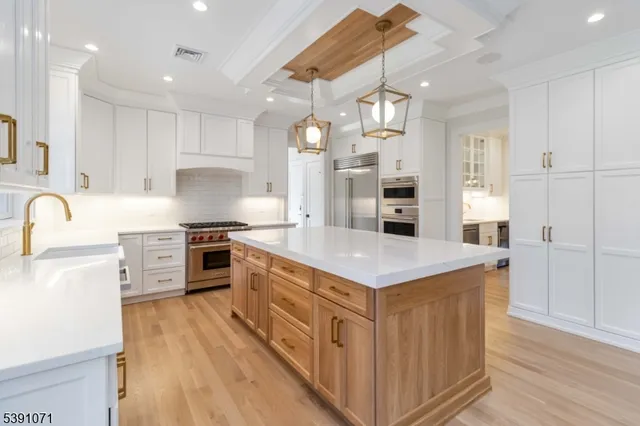 $3,850,000 | 2 Whitman Drive, Chatham, NJ 07928